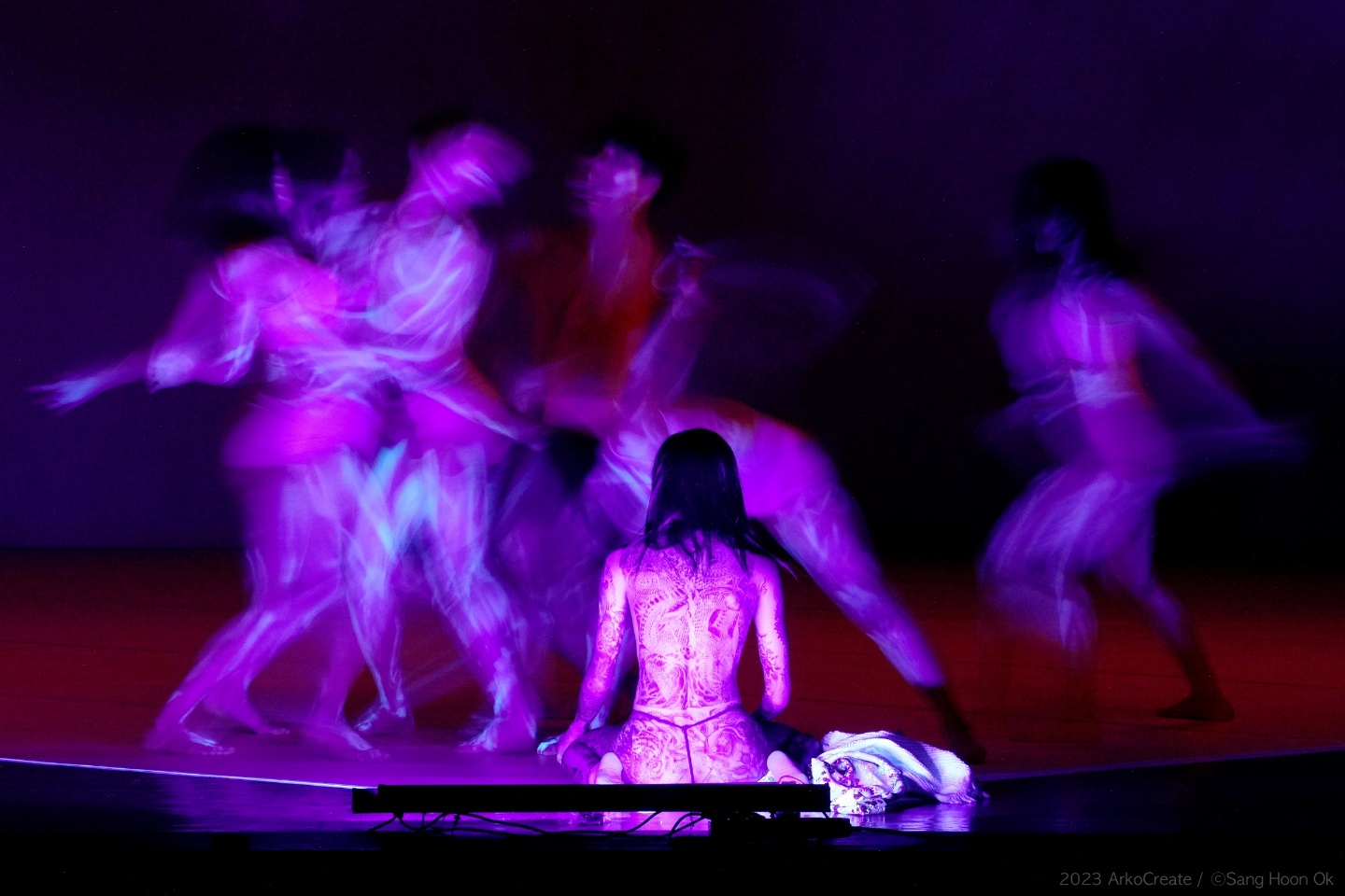 JUMOK Dance Theater "YARAS" Performance Photo