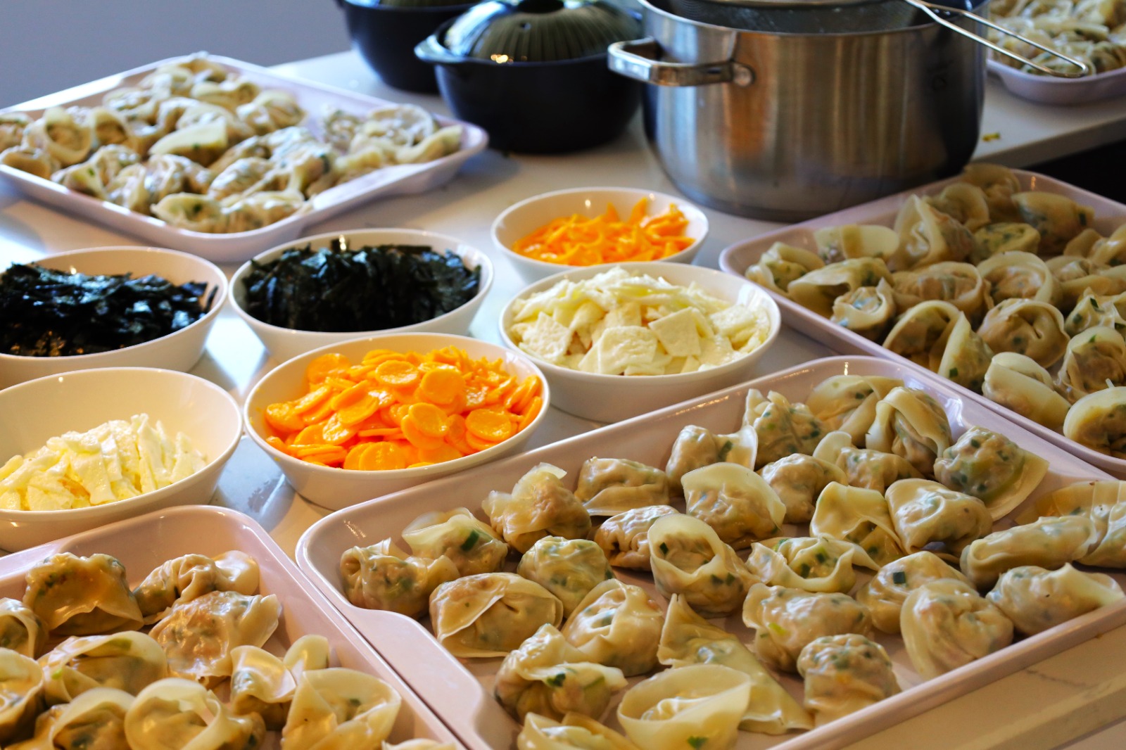 A table full of food

AI-generated content may be incorrect.