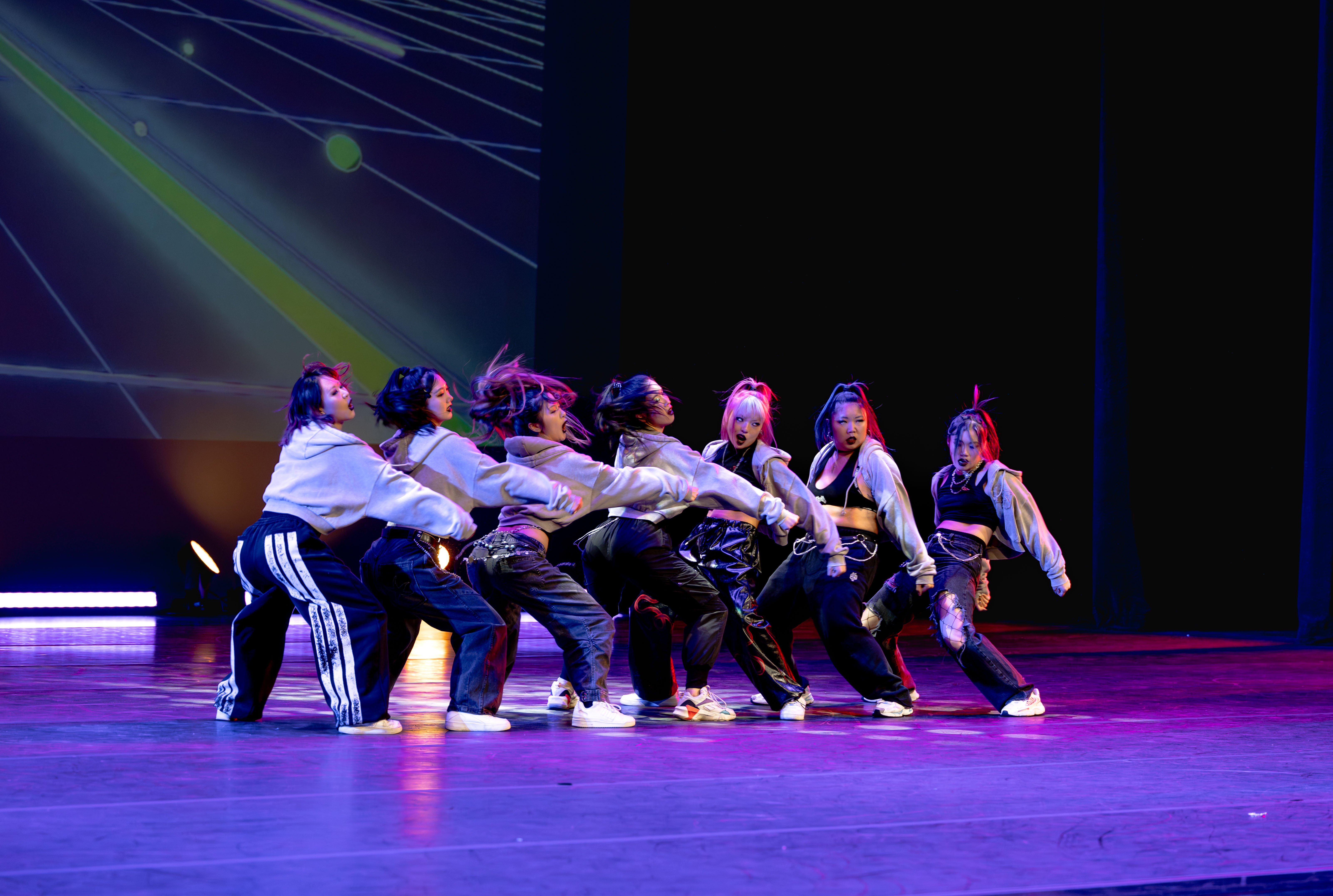 SAVAGE UNICORNS Performance