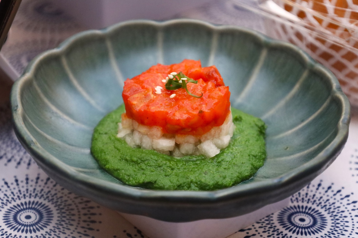 A plate of food on a table

AI-generated content may be incorrect.
