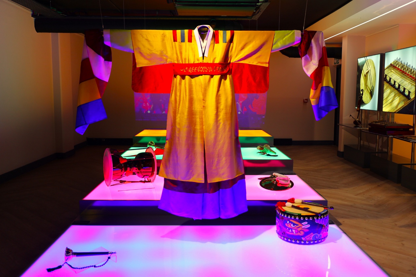 A colorful display of clothes

AI-generated content may be incorrect.