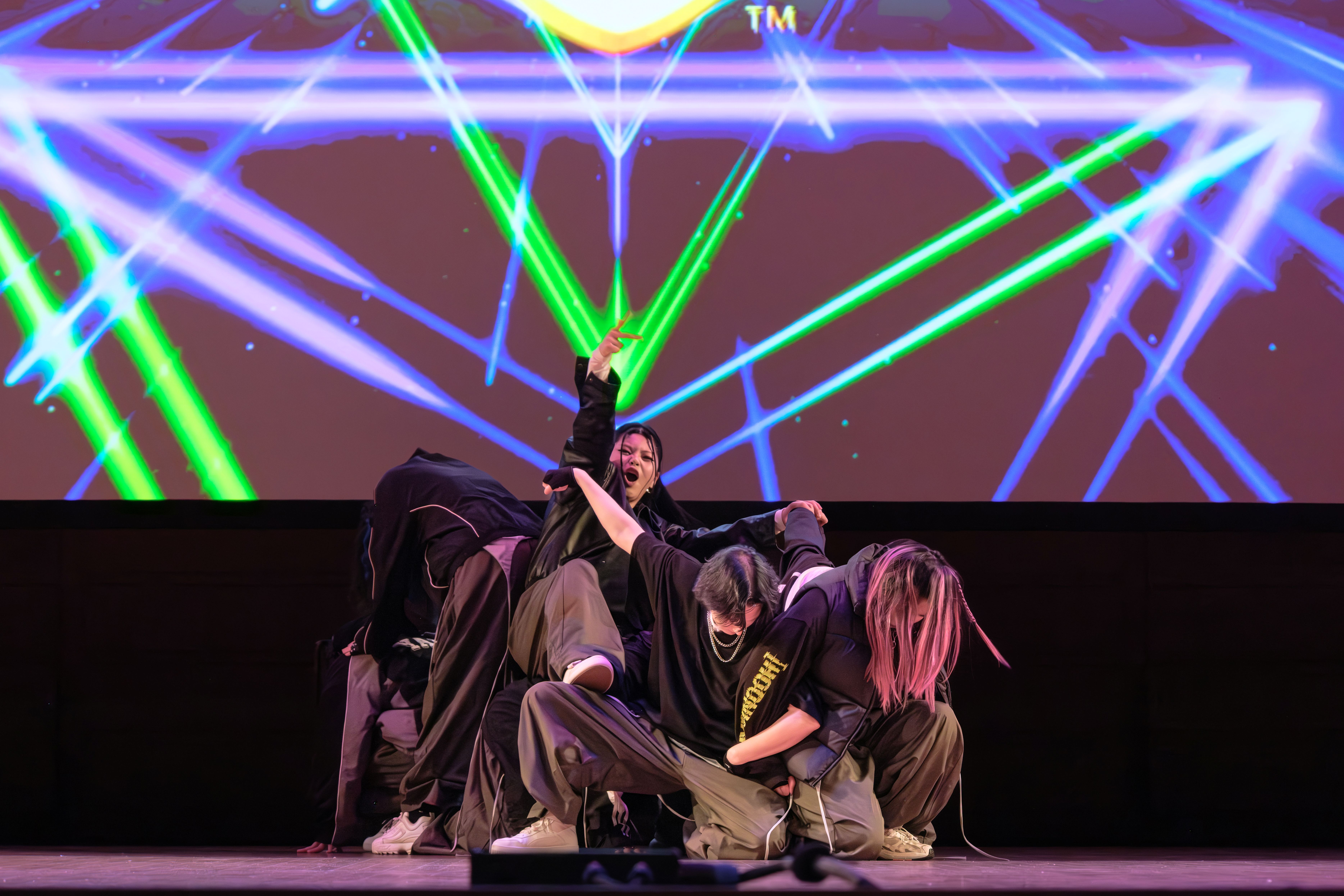 SAVAGE UNICORNS 팀의 공연 무대